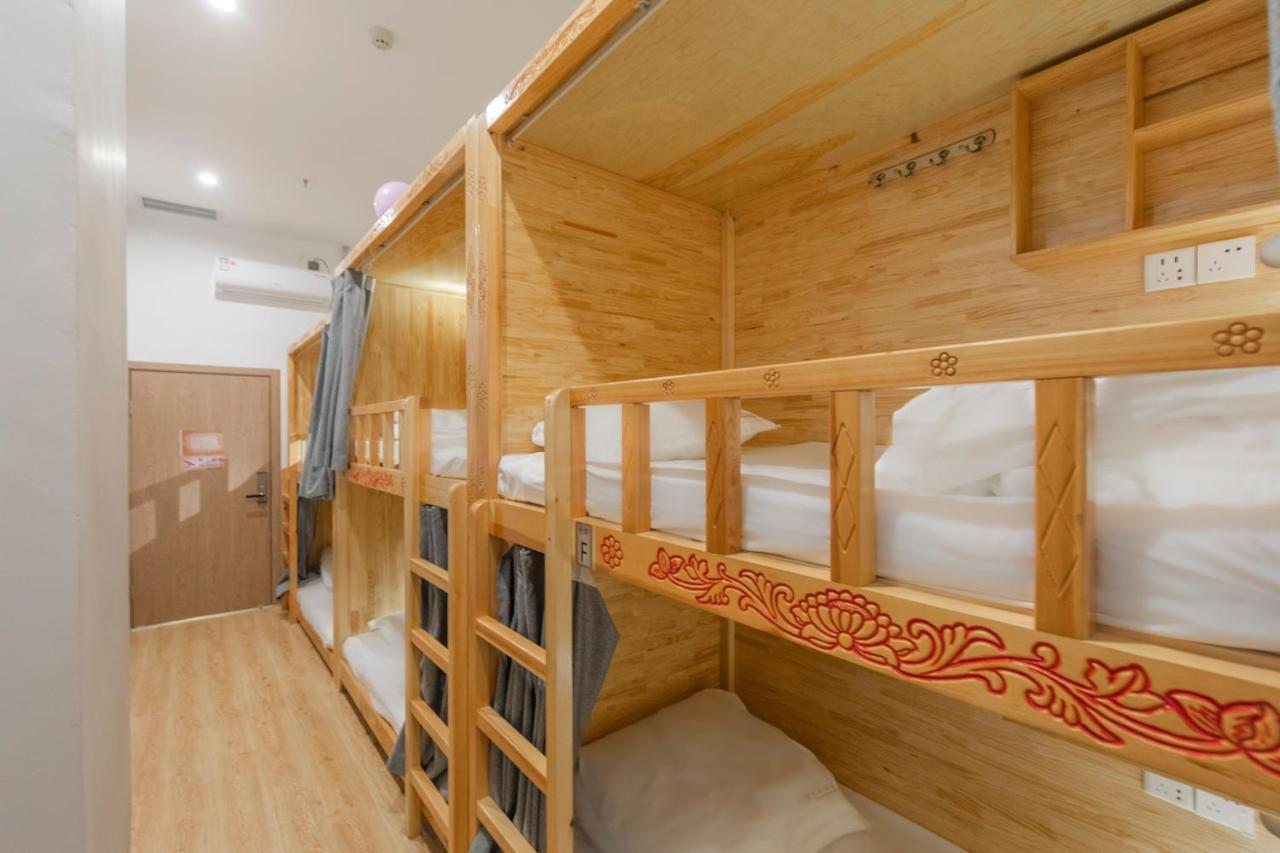Fangorn Hostel Чунцин Екстериор снимка